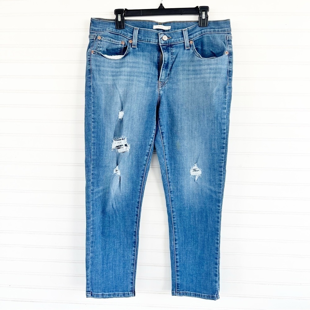 Levi's Boyfriend Jeans Size 32 Distressed Medium Wash Cropped Denim Pants